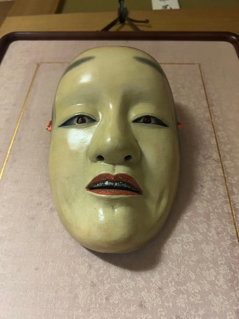 能面　木彫り　深井(ふかい)