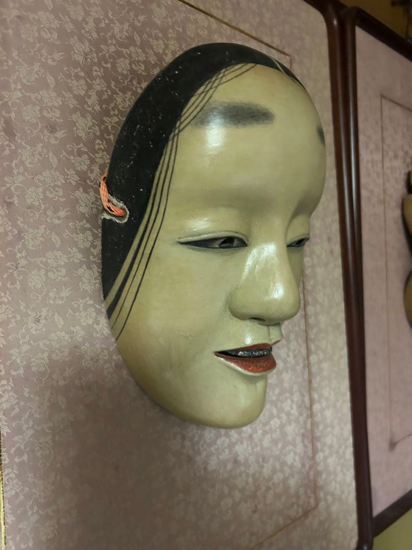 能面　木彫り　深井(ふかい)