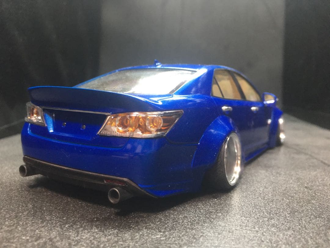 旧車VIPカープラモデル完成品アオシ210クラウンアスリート後期1／24