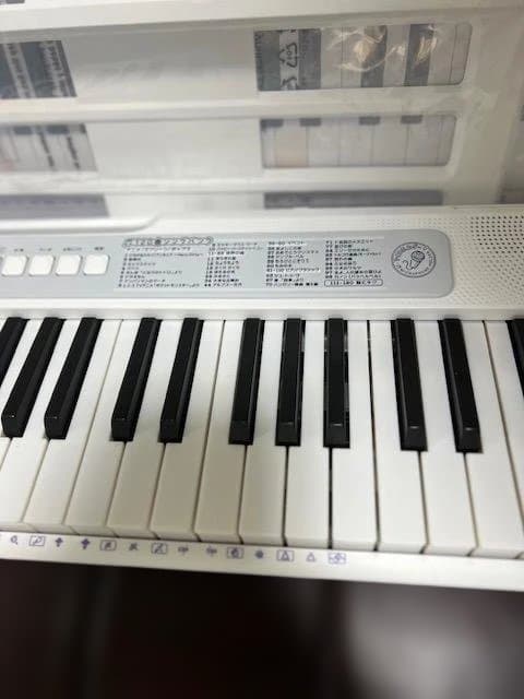 カシオ LK-330 Casiotone 光ナビゲーションキーボード LK330