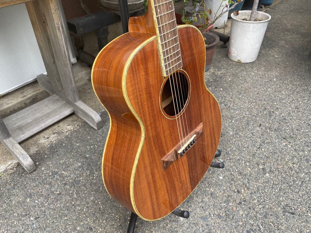 maha kara kapua-48 アコースティックギター　中古品