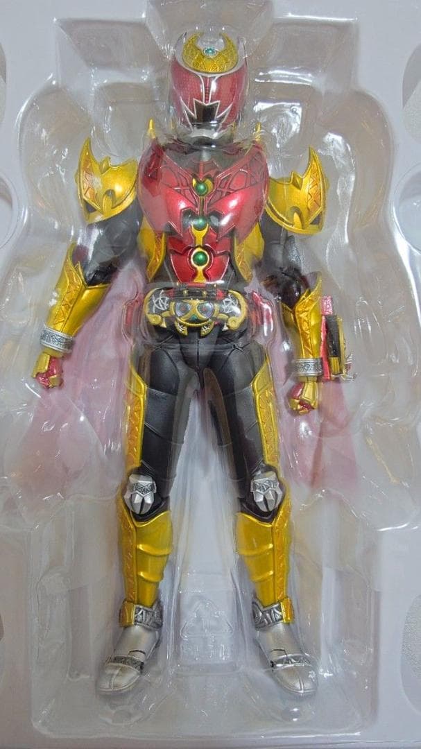 フィギュアーツ 真骨彫 仮面ライダーダークキバ キバ エンペラーフォーム