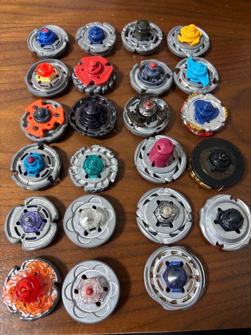 メタルファイトベイブレード　ハイブリッドウィールシリーズ　23個セット