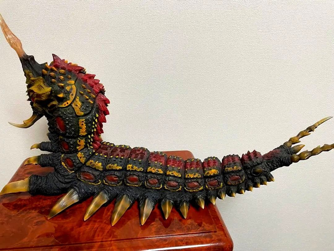 エクスプラス 東宝30cmシリーズ　GOWROW バトラ幼虫決定版