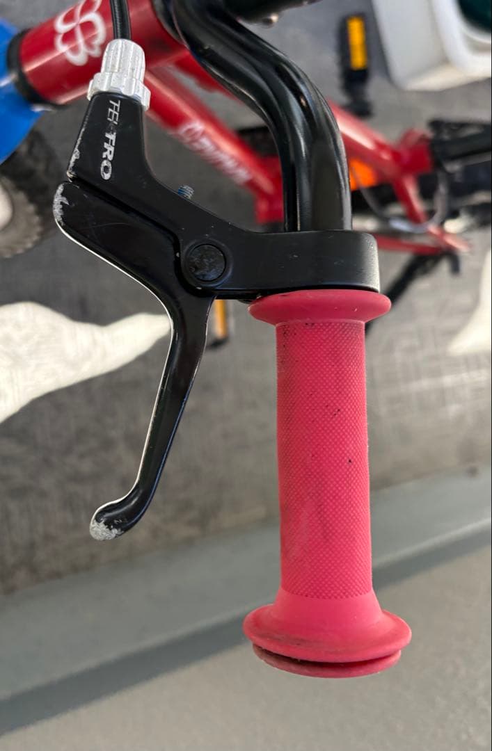 【値下げ済・送料込】ヨツバサイクル 16インチ自転車　ヒーローレッド