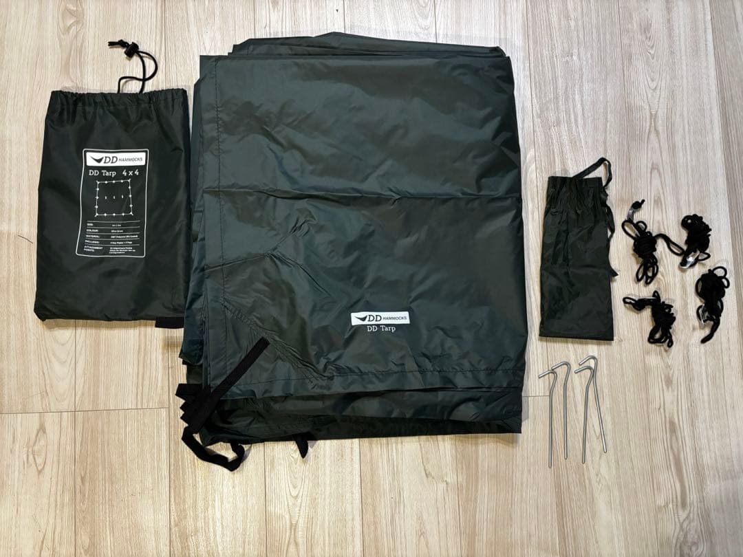 DDタープ 4 X 4　オリーブグリーン 美品　テント