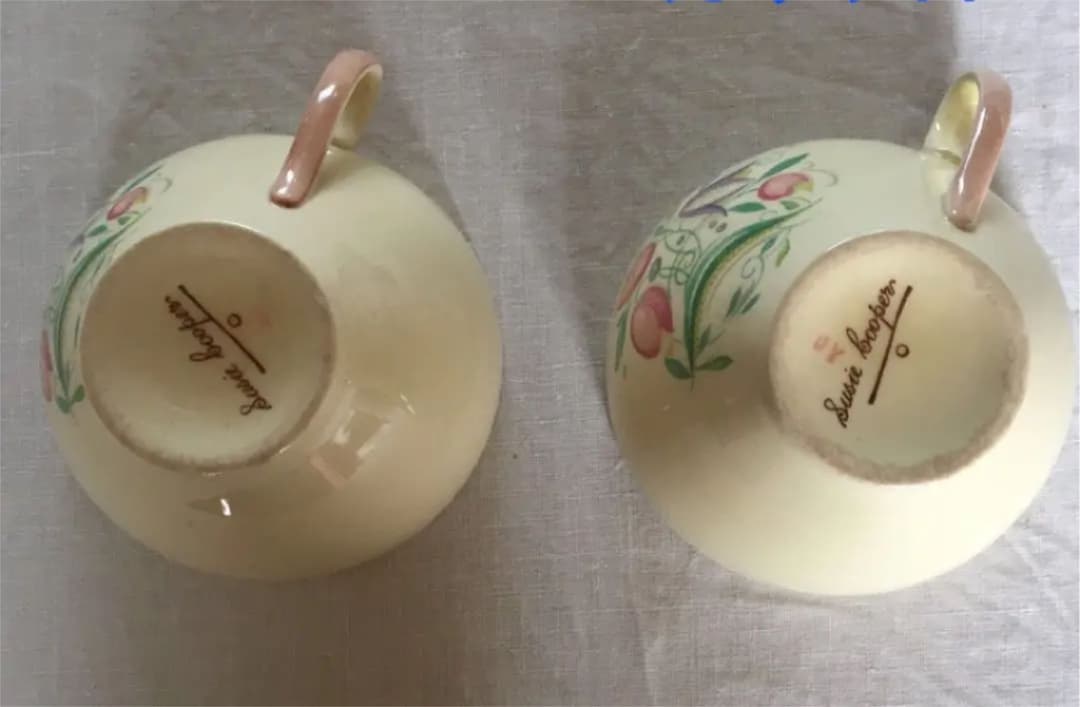 スージークーパー ドレスデン スプレイ トリオ ピンクカップ&ソーサー