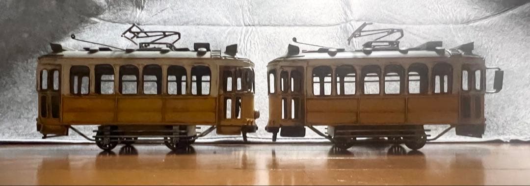 イエロー トラム模型 2台