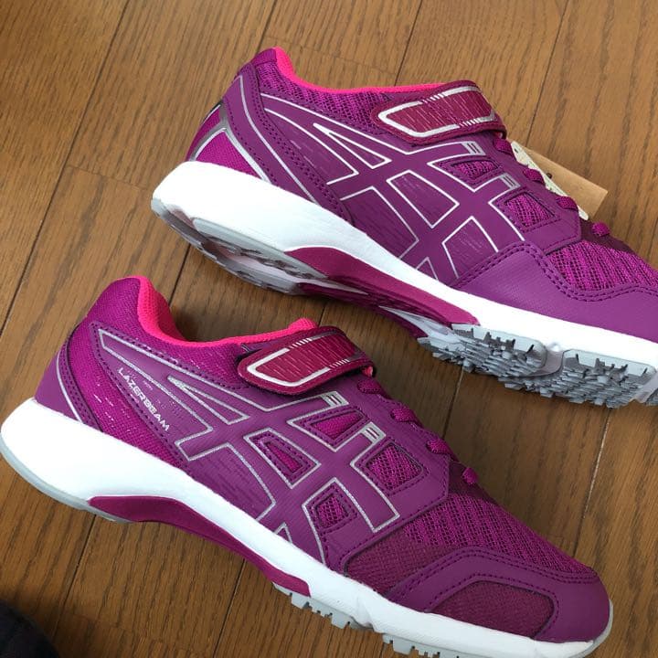 アシックス　靴と運動アンダーウエア