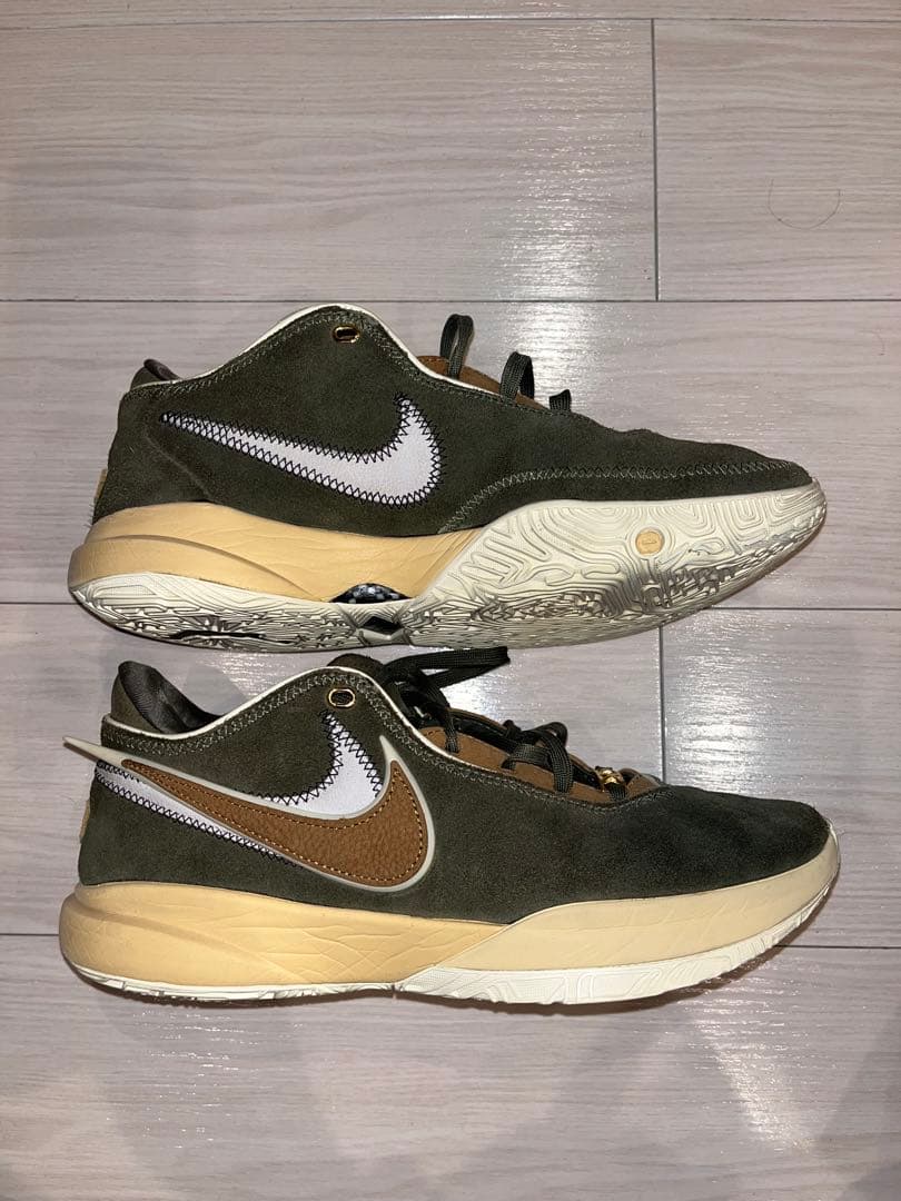 Nike バスケットボールシューズ オリーブグリーン