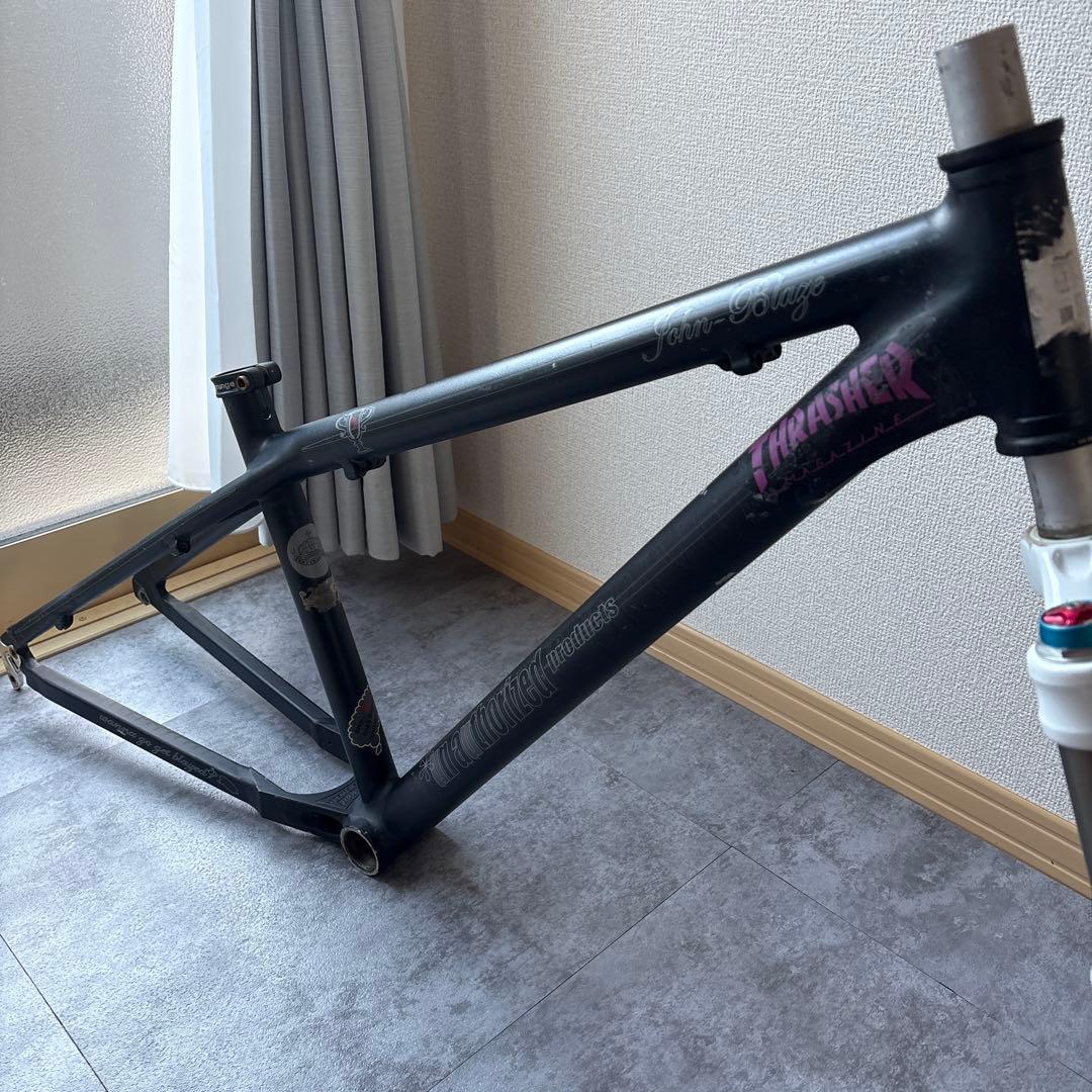 FOX エアサス Fシリーズ　26インチ(フレームセット)