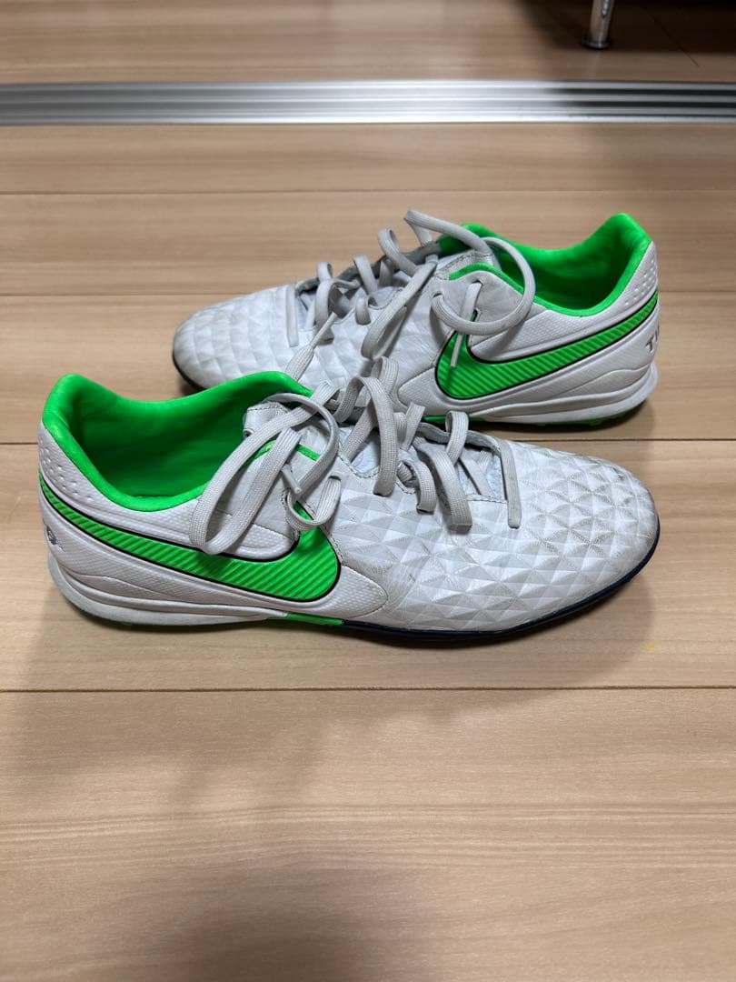 NIKE(ナイキ)レジェンド 8 アカデミー TF