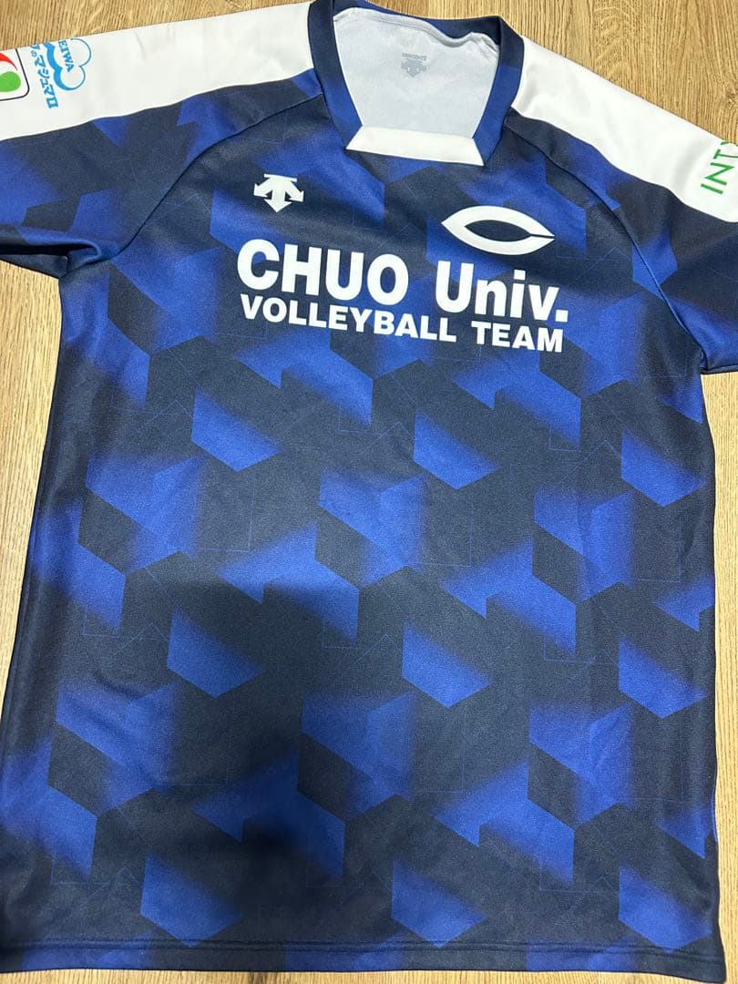中央大学 バレーボールチーム シャツ