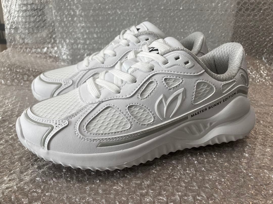 【通販完売品】マスターバニーエディション　メッシュライクシューズ　女性24.0