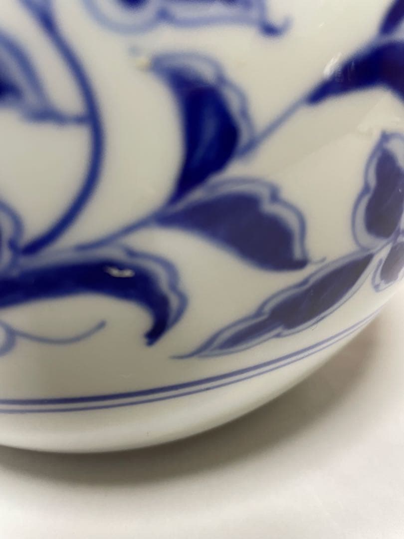 陶磁器　花瓶　花器　白地紺色葉模様　レトロ