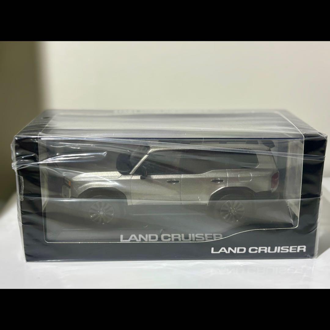 ランドクルーザー\"250\" 1/30 トヨタカラーサンプル〈4V8〉
