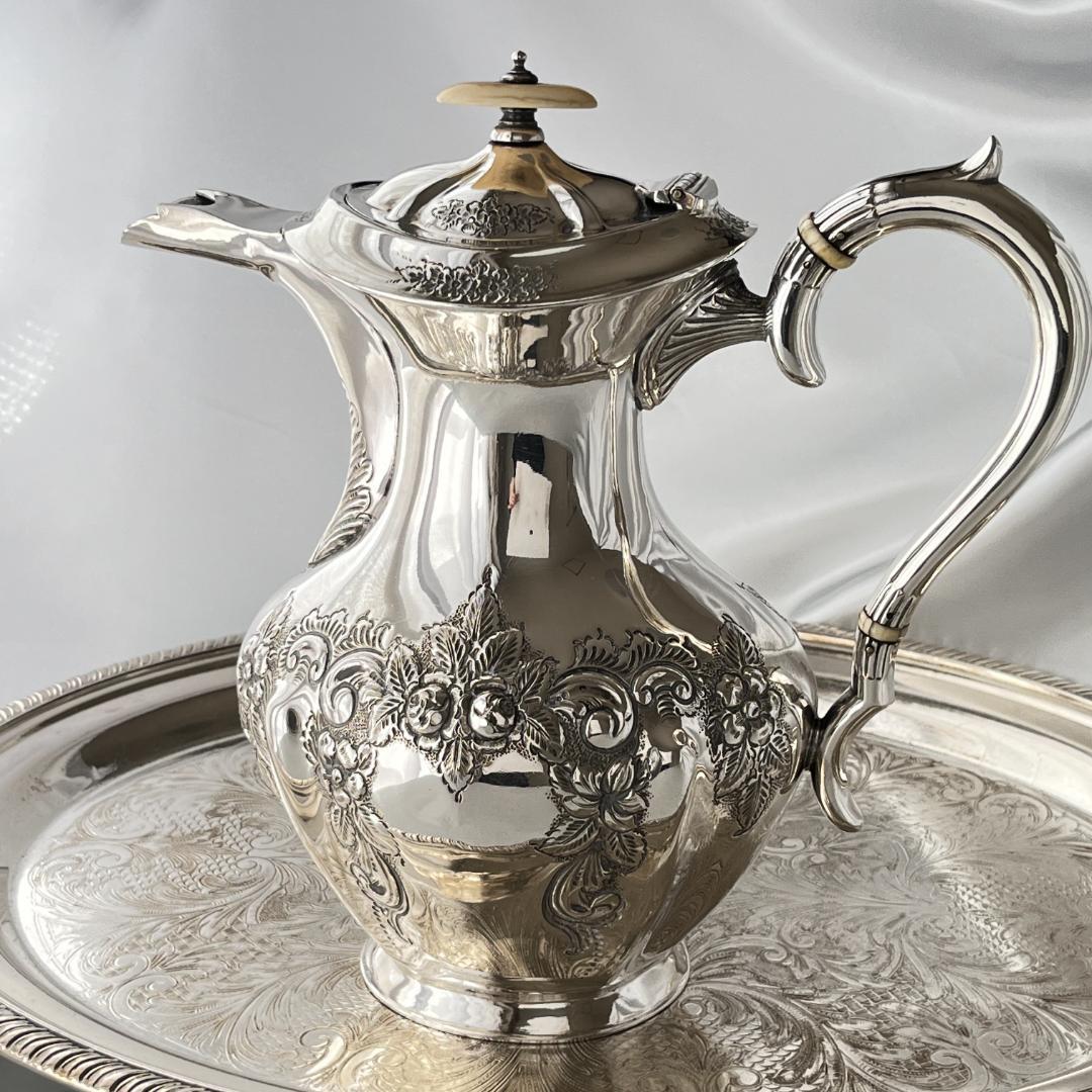 【Pinder Brothers】 ローズのジャグ 薔薇のレリーフ