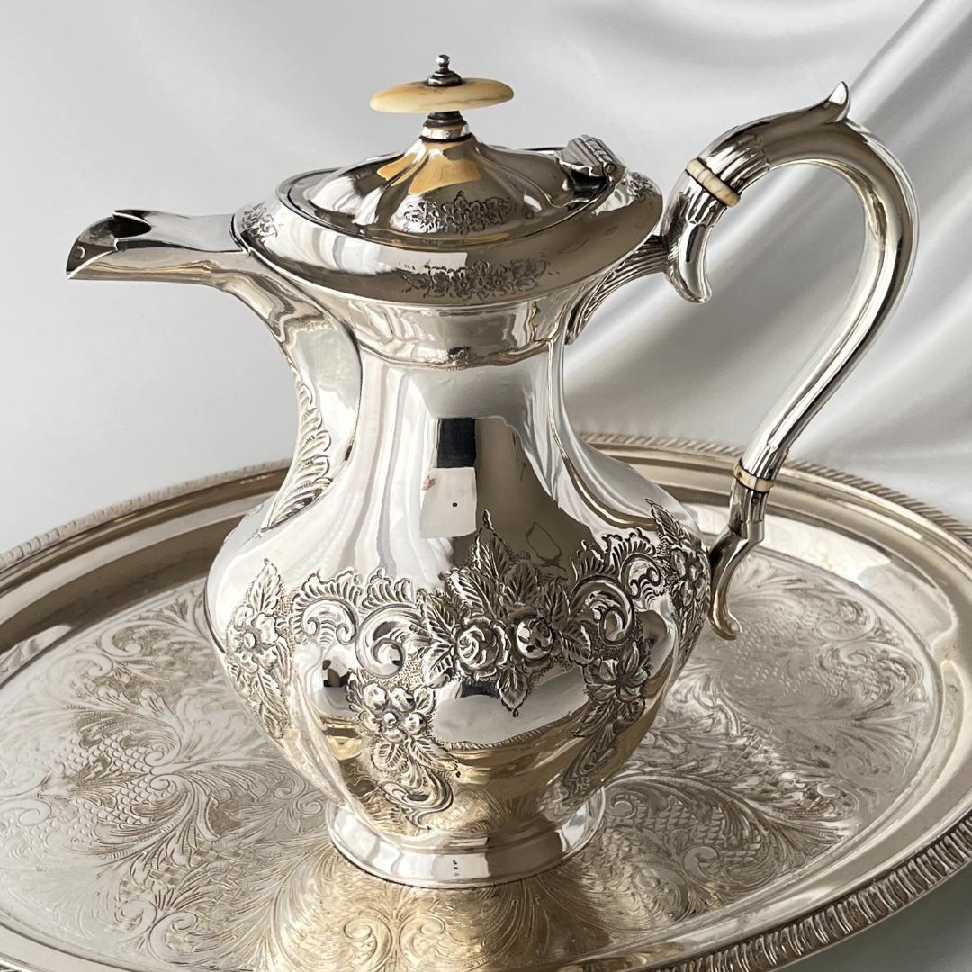 【Pinder Brothers】 ローズのジャグ 薔薇のレリーフ