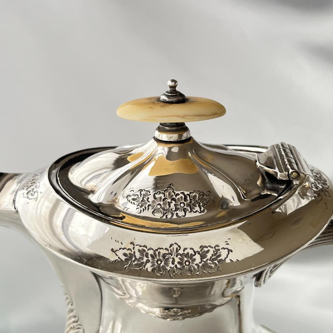 【Pinder Brothers】 ローズのジャグ 薔薇のレリーフ