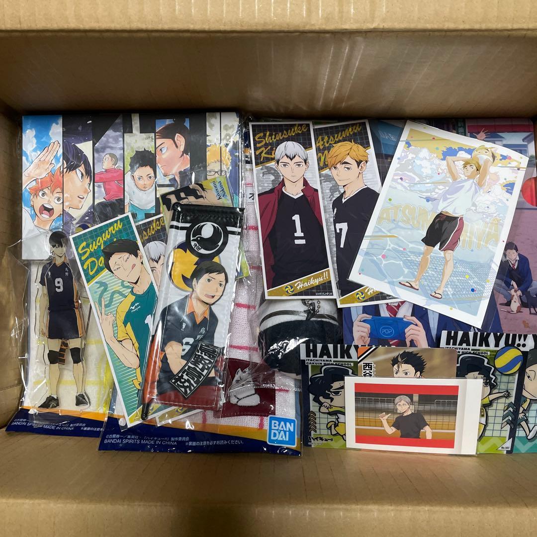 ハイキュー　缶バッジ　ポストカードまとめ売り　200点以上