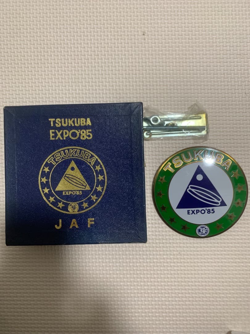 TSUKUBA EXPO'85 ピンバッジ JAF