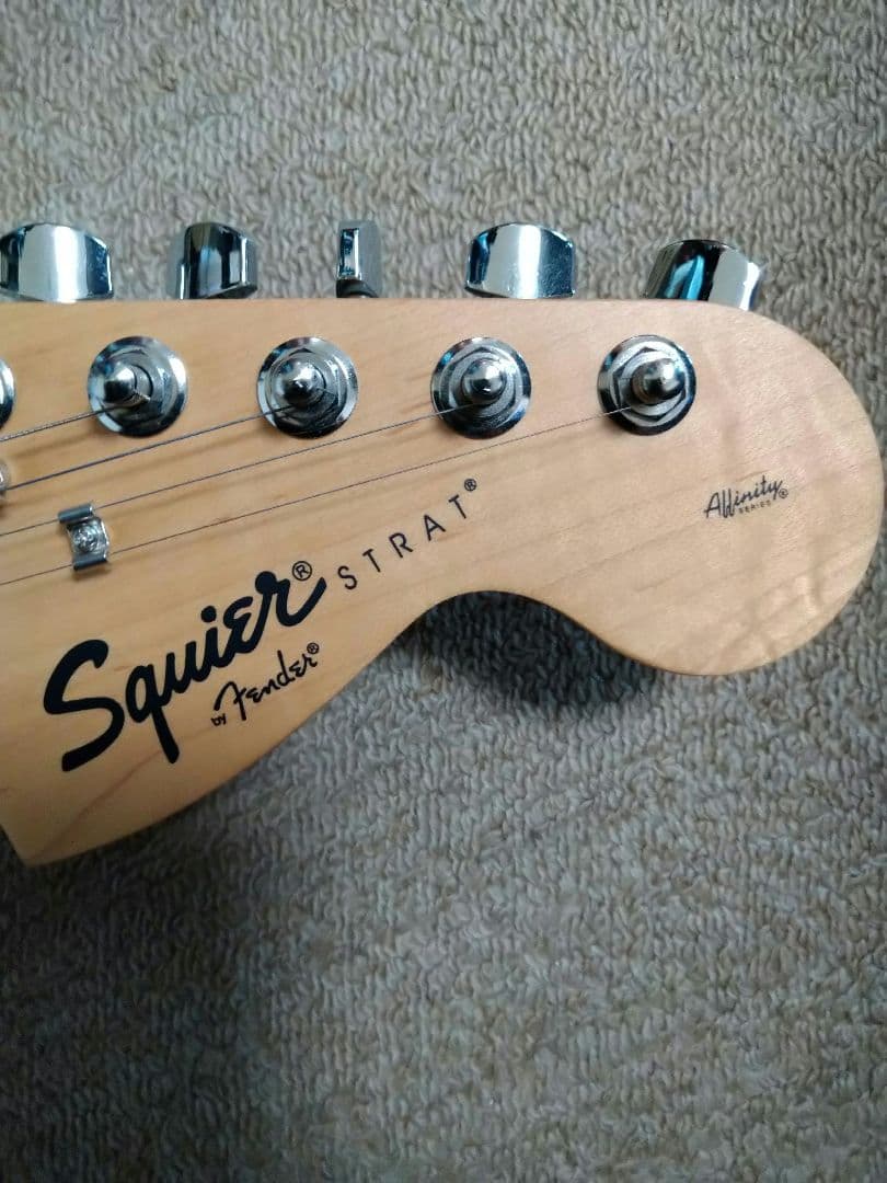 Squier by Fender strat Affinityエレキ用段ボール入
