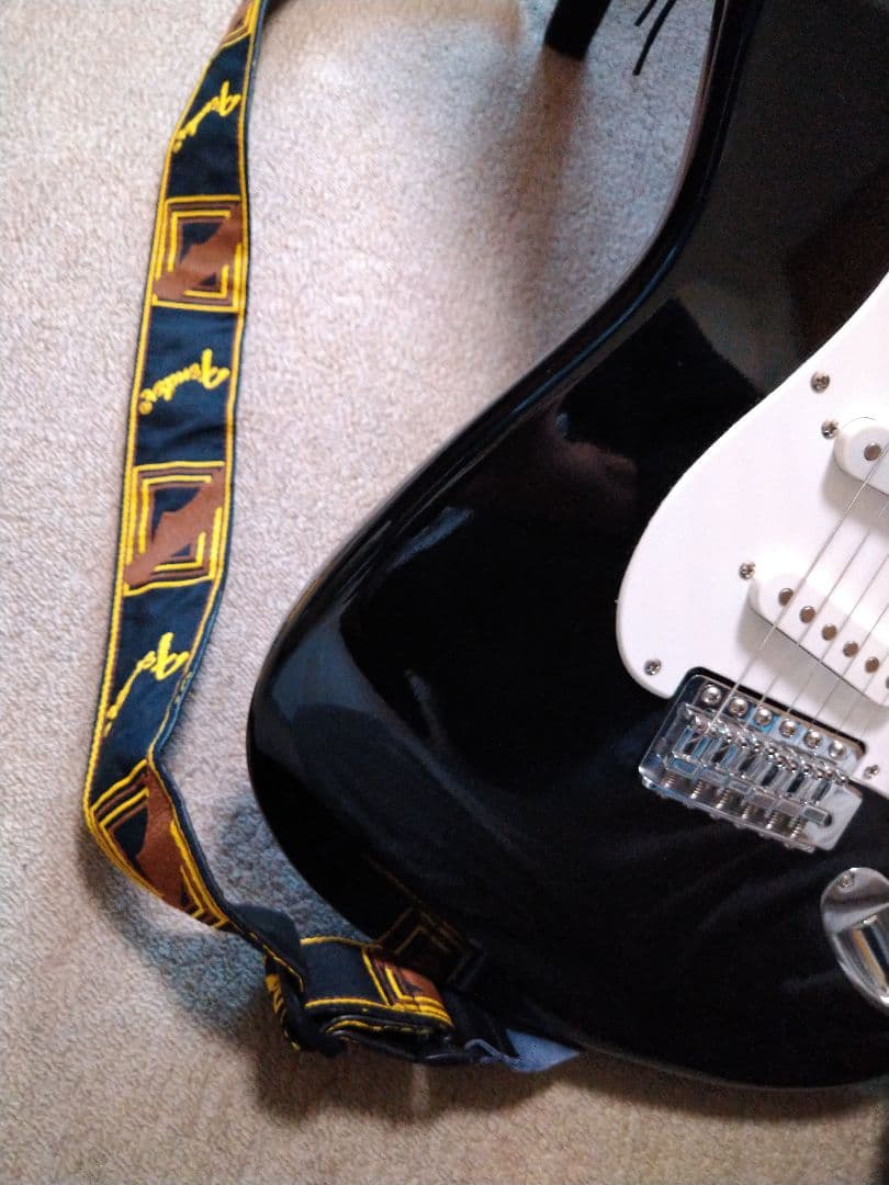 Squier by Fender strat Affinityエレキ用段ボール入