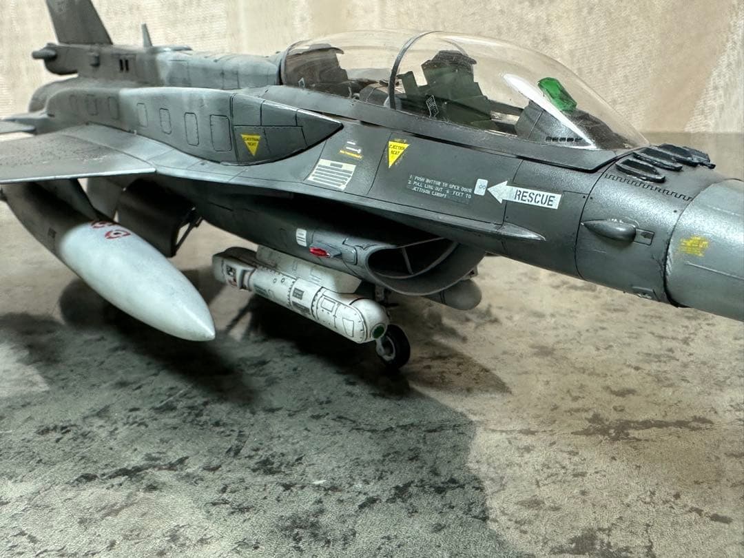 ハセガワ1/48 F-16F (BLOCK 60)FIGHTING FALCON