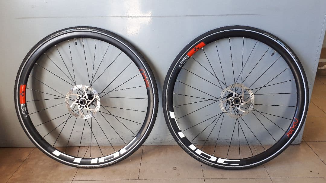 キューブ純正 ホイールセット　タイヤ付き