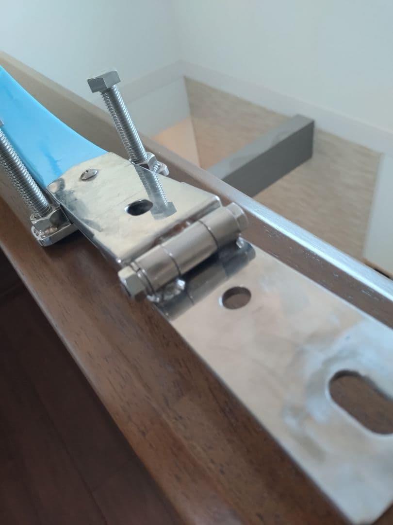 板バネ　クエ　GT