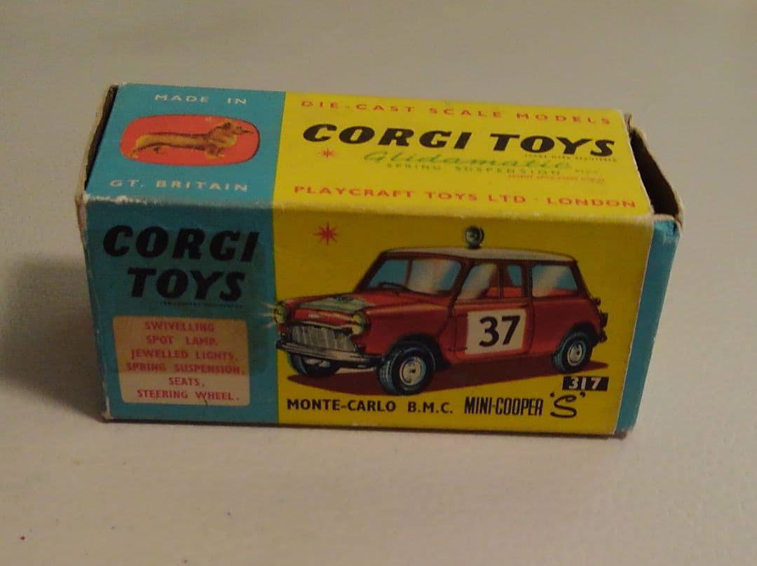 ・モンテカルロクーパーSダイキャストミニカー