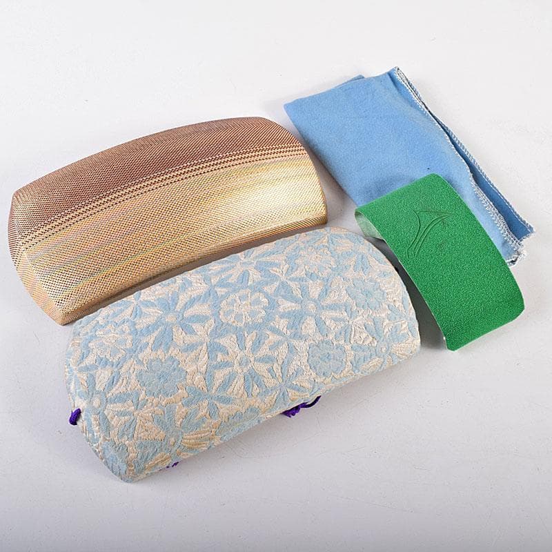 和楽器　弦楽器　唐木紫檀棹　金細三味線　ハードケース付　M　R8637B