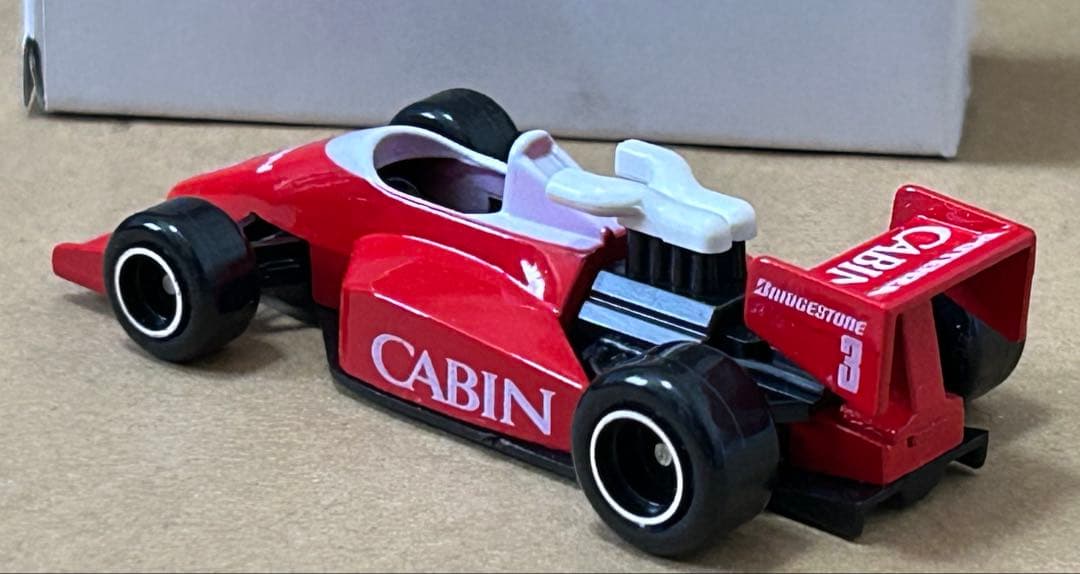 トミカ F3000 CABIN 3