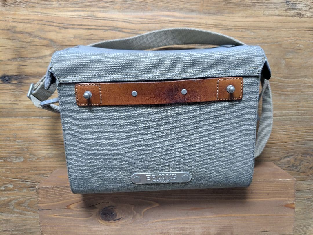 Brooks フロントバッグ　アイルオブスカイDove