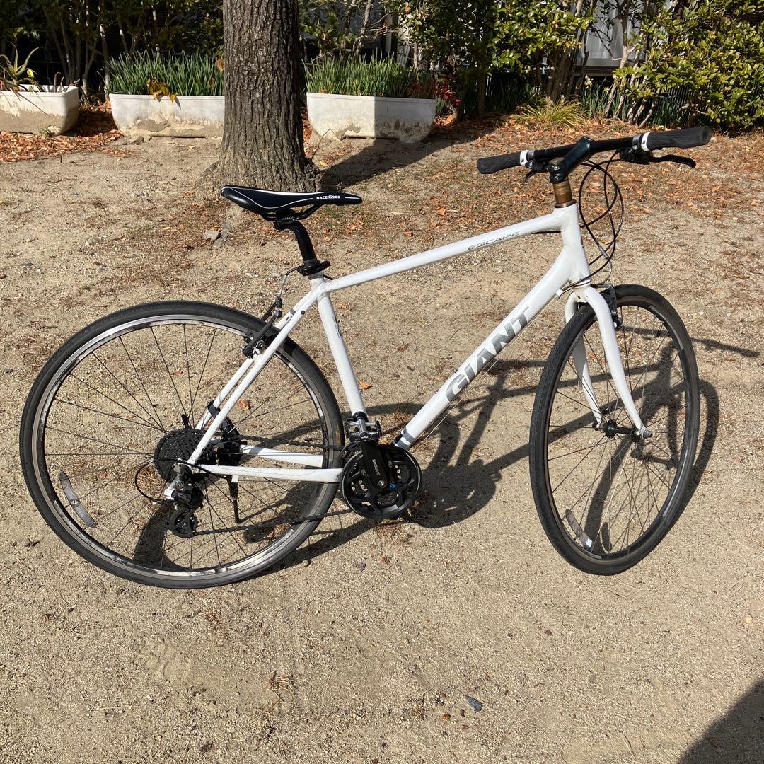 oneu　引き取り限定　Giant クロスバイク ホワイト　ジャンク品