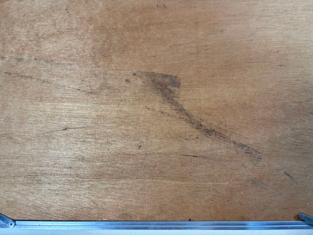 銅版画家 小池暢子 作　1978年「乾いた浜をみるマロック人形 」11/50