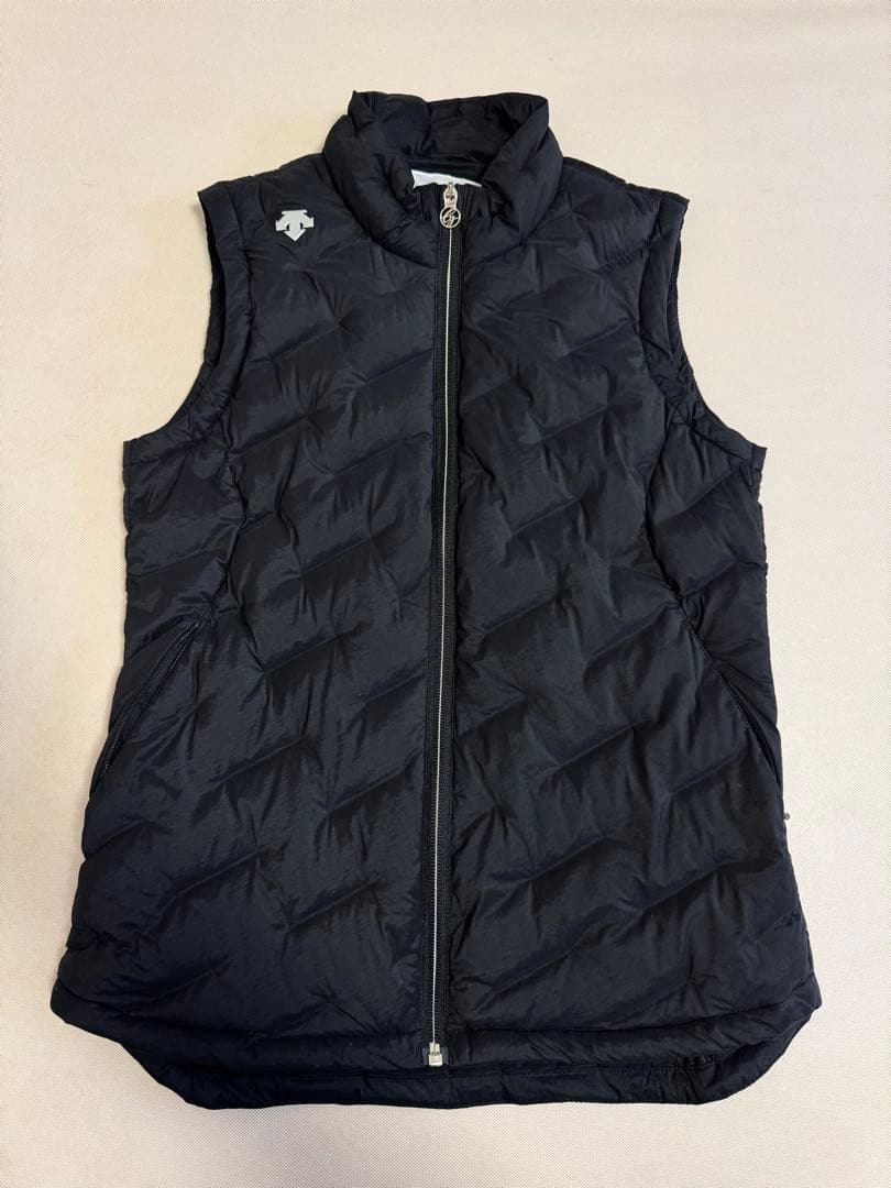 【新品未使用】デサント 中綿ベスト キルティング ブラック M