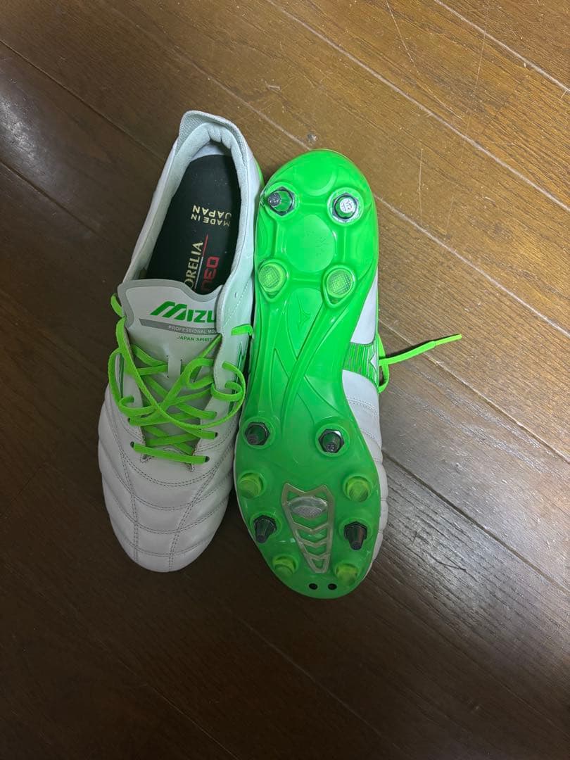 ミズノモレリア Neo 4ホワイト/グリーンミックスソール