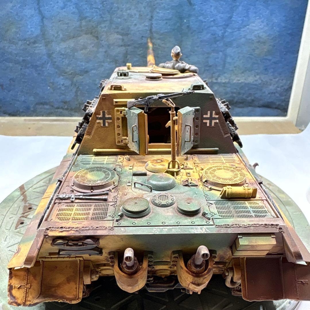 タミヤ 1/35 ドイツ陸軍 重駆逐戦車 ヤークトタイガー 初期生産型　完成品