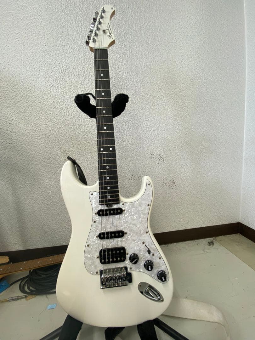 Bacchus global series ストラトキャスター