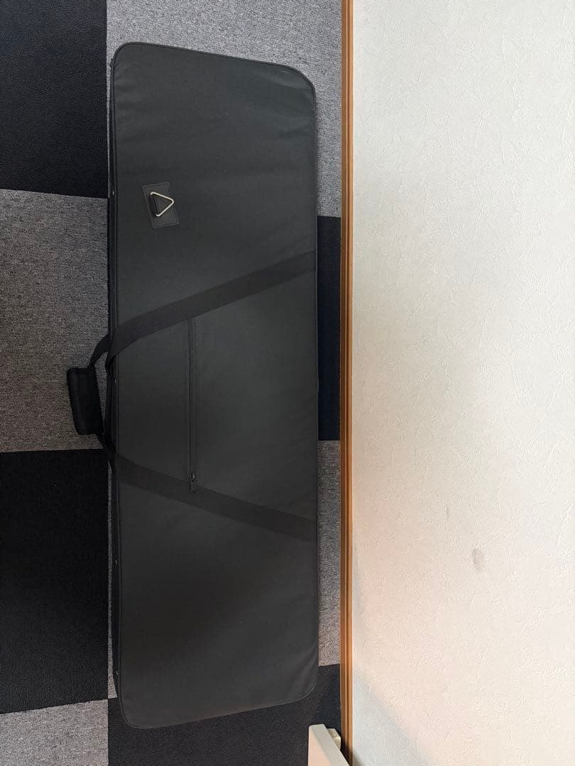 ベースケース ブラック ショルダーストラップ付き