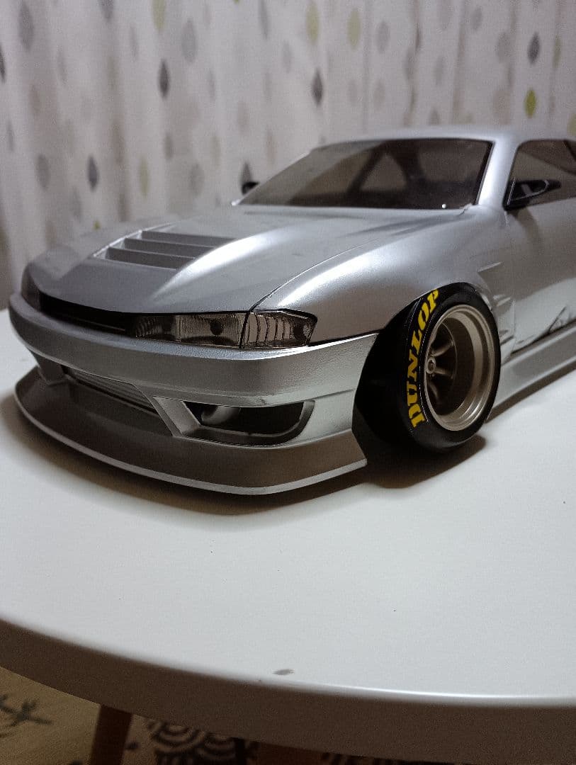 オ*ん様 S14シルビア（後期)ボディー　前後ブリスターフェンダー仕様 1/10