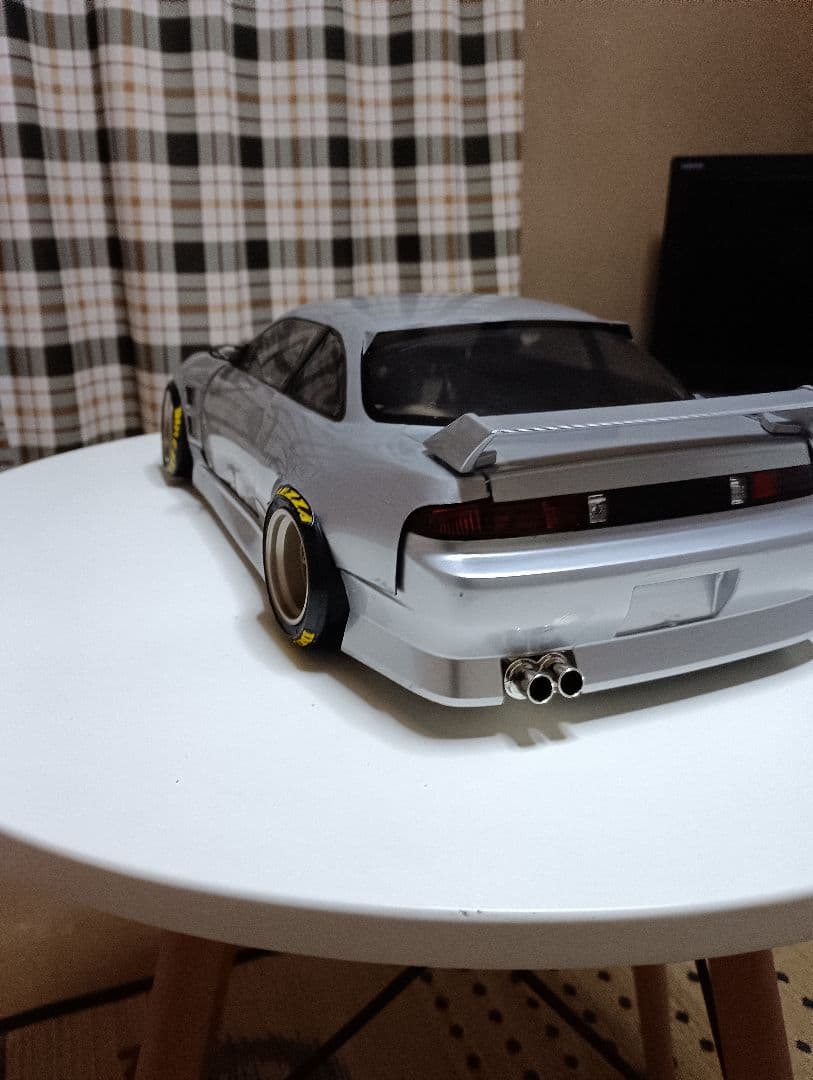 オ*ん様 S14シルビア（後期)ボディー　前後ブリスターフェンダー仕様 1/10