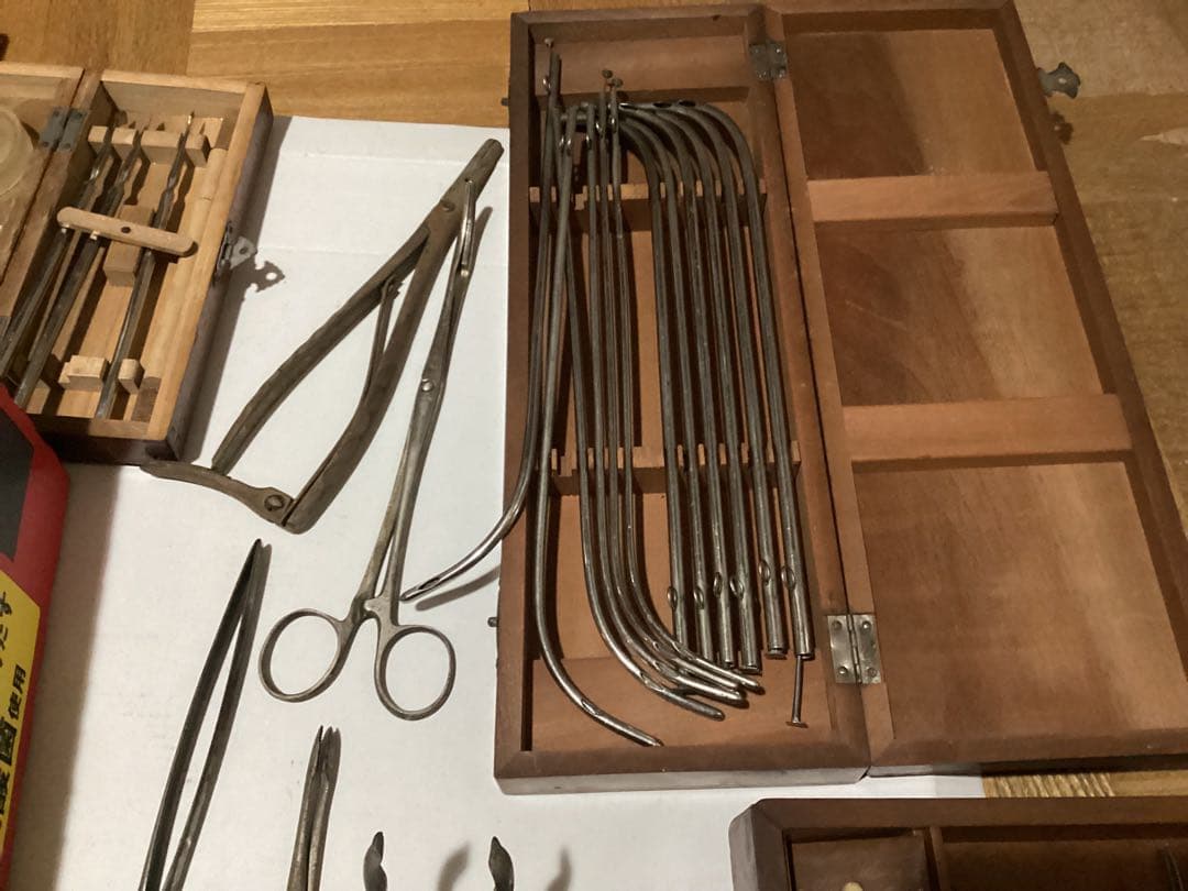 アンティーク医療器具大量　外科手術　注射器　ハサミ　木箱入り