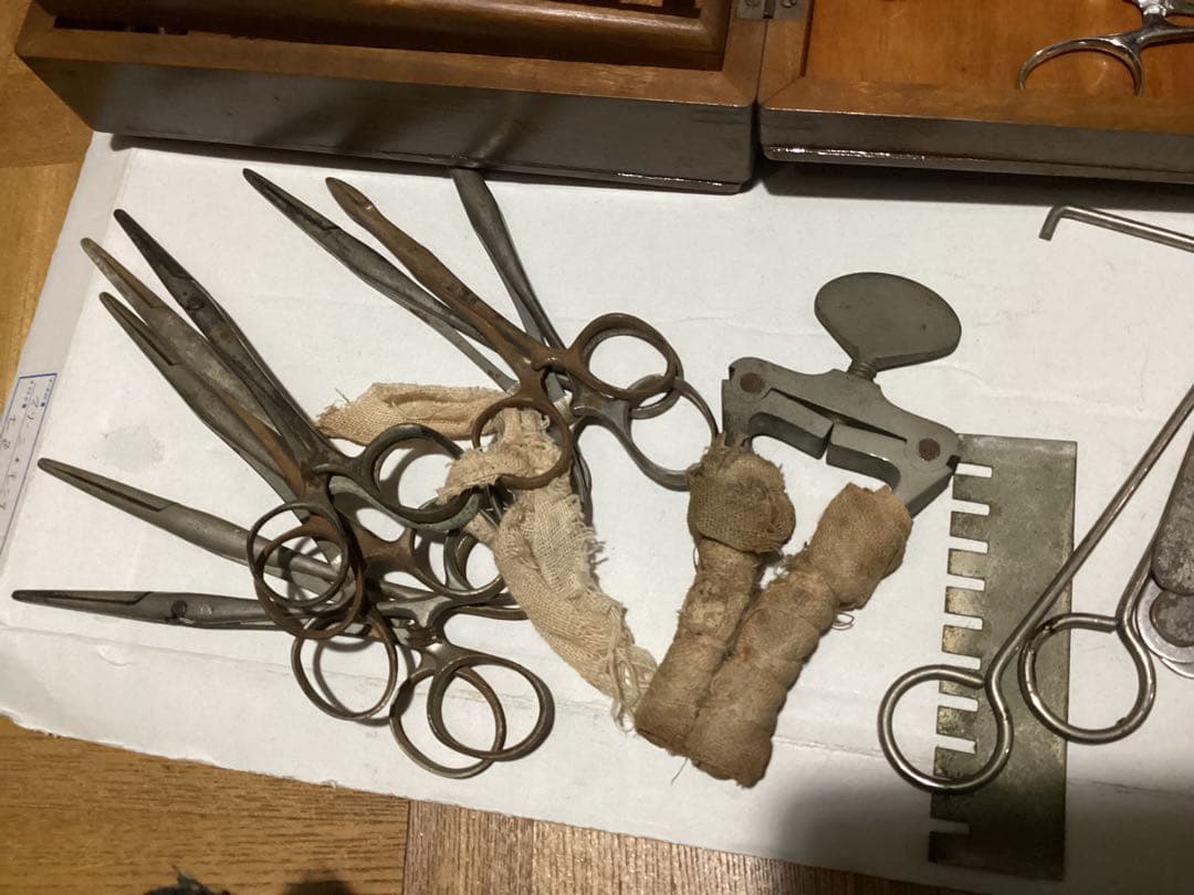 アンティーク医療器具大量　外科手術　注射器　ハサミ　木箱入り