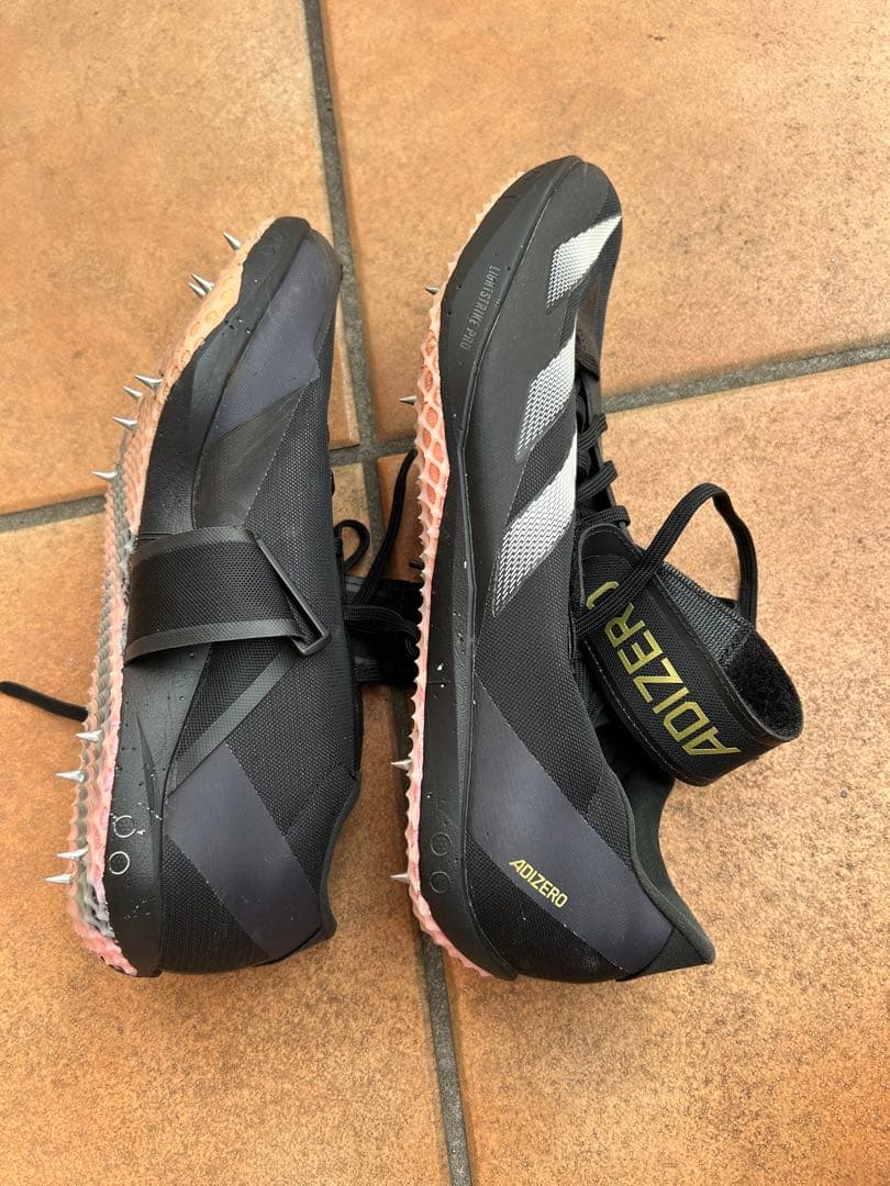 adizero スパイクシューズ ブラック　高跳び用