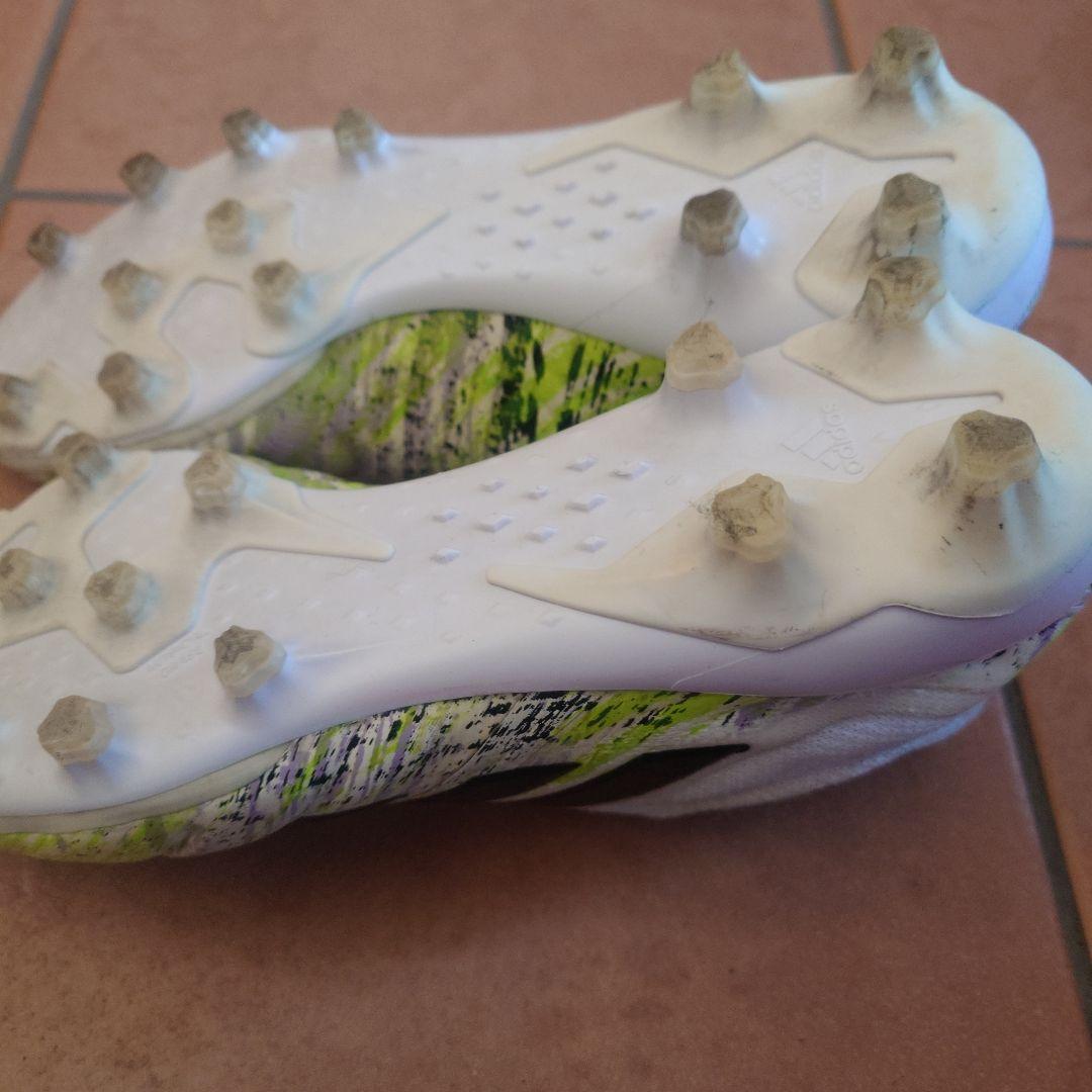 adidas サッカーシューズ ホワイト/イエロー/ブラック