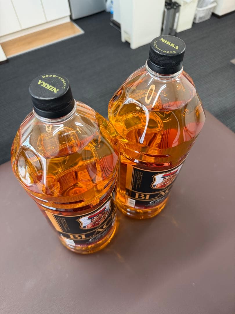 【新品未開封】ブラックニッカ Clear 4L PET 2本セット　ポンプ付き