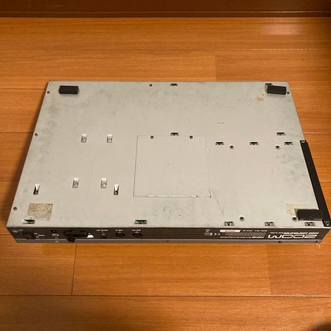 ZOOM HD16（Hard Disk Recording Studio）