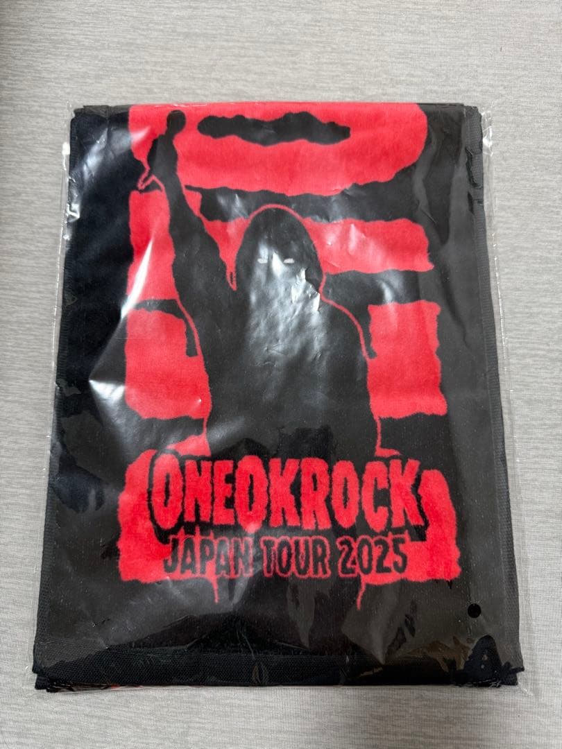 ONE OK ROCK JAPAN TOUR 2025 タオルとTシャツLサイズ